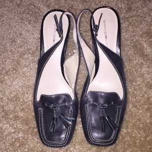 Bandolino Heels Navy Sz. 7 1/2